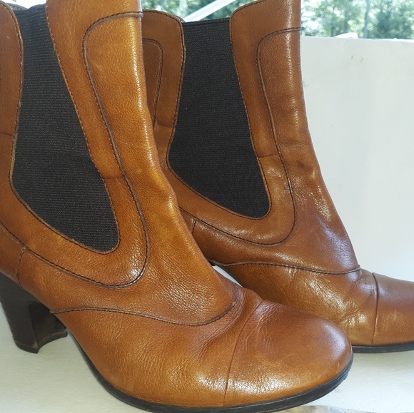 Born Shoes - Born brown leather acorn sole ankle boots
